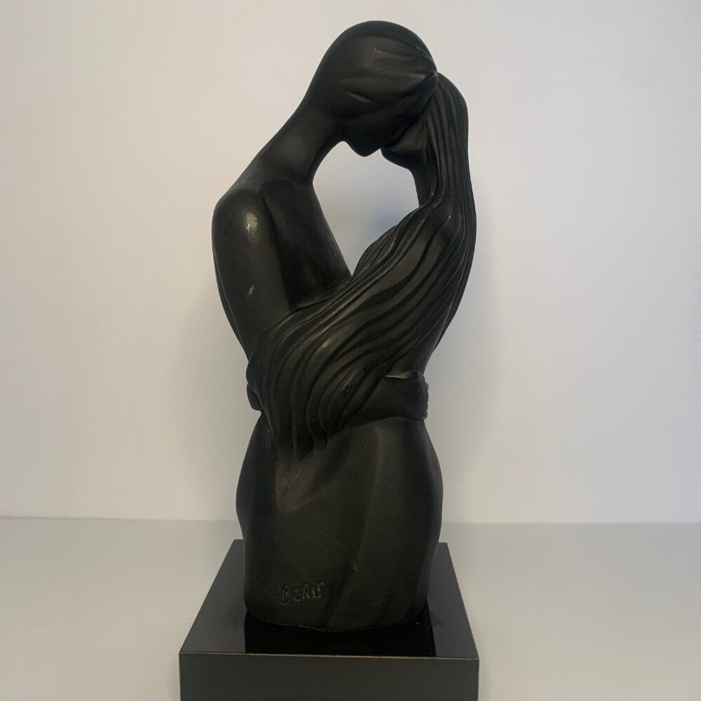 EMBRACE SCUPTURE by Austin Productions